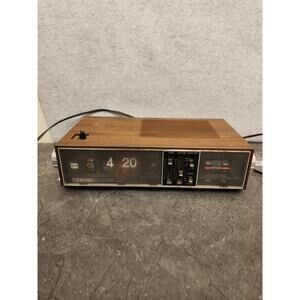 Vintage 60s 70s Toshiba RC-807F FM/AM Solid State Digital Clock Radio Japan made